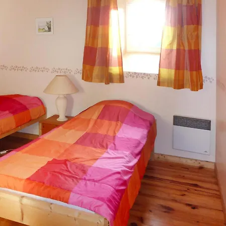 Flat With Shared Pool In The Countryside, Retournac
