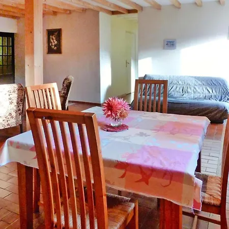 Flat With Shared Pool In The Countryside,
