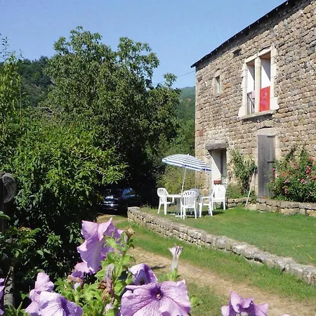 Flat With Shared Pool In The Countryside, Apartment *