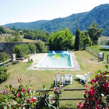 Apartment Flat With Shared Pool In The Countryside, Retournac