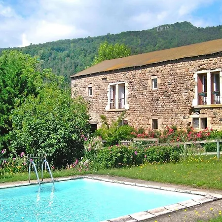 Flat With Shared Pool In The Countryside, *